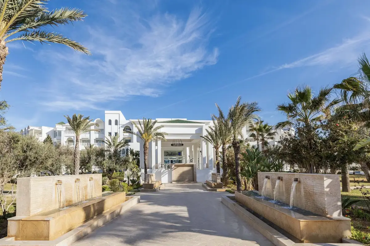 Radisson Blu Resort & Thalasso, Hammamet Conférence sur les Innovations en IA, Robotique et IoT 